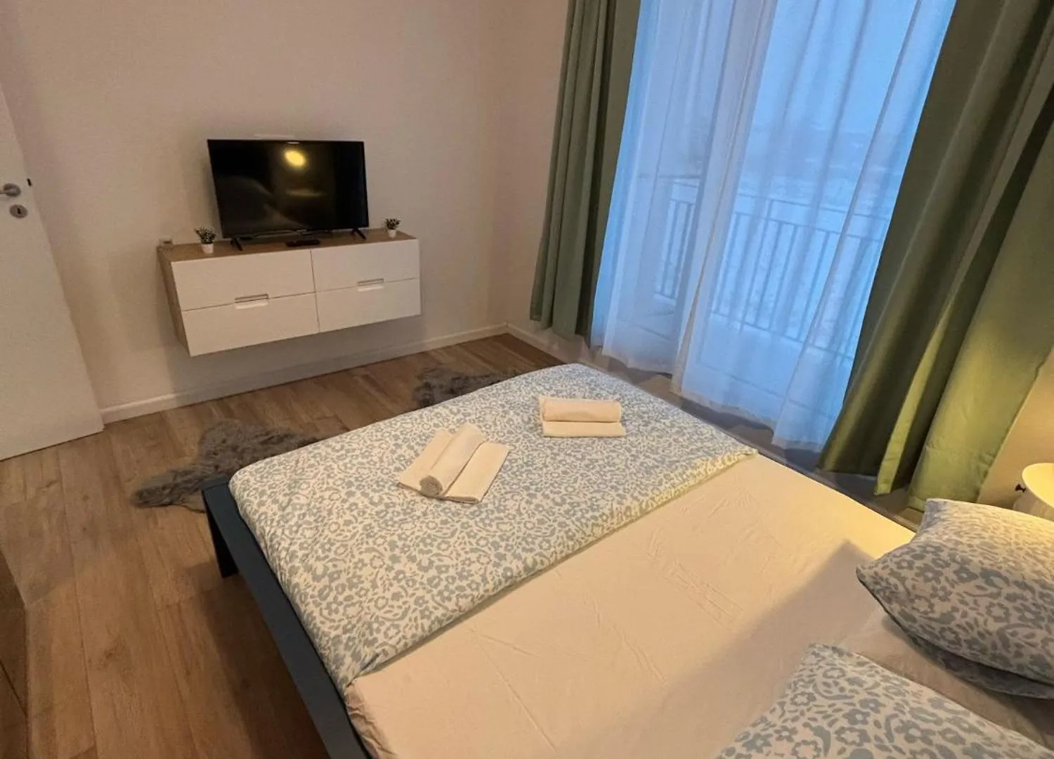 Aerostay Otopeni Apartment
